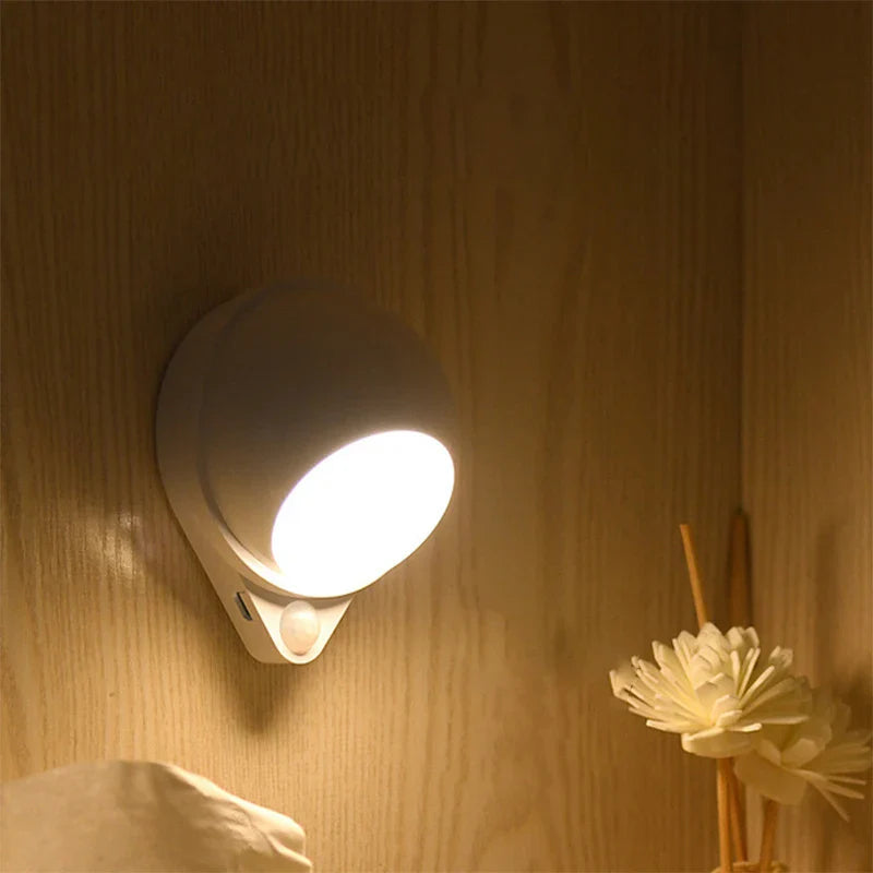 Luvikno | Intelligent LED Nattlys GlowMate 360 | 360° Rotérbar | Bevegelsessensor | USB Oppladbar