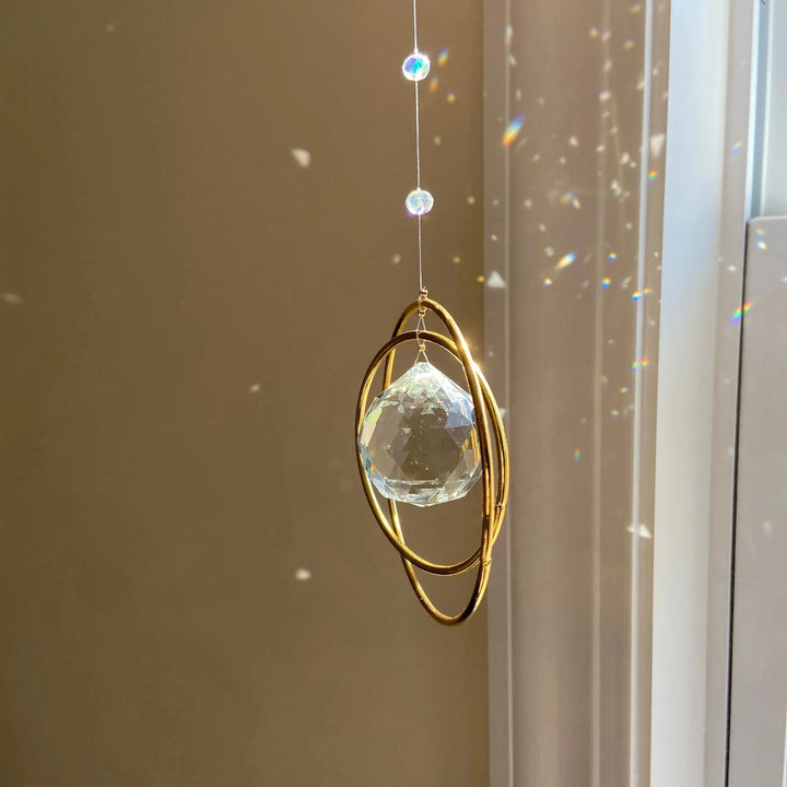 Luvikno | Solfanger LumiAmor | Krystallanheng med regnbueeffekt | Romantisk gave med budskap