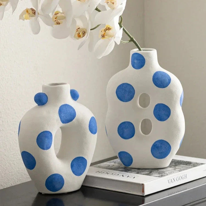 Blå prikkete wonky vase | Luvikno