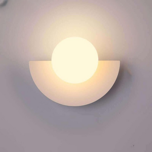 Luvikno | Noorderlicht Charm - Halvmåne Vegglampe i Metall