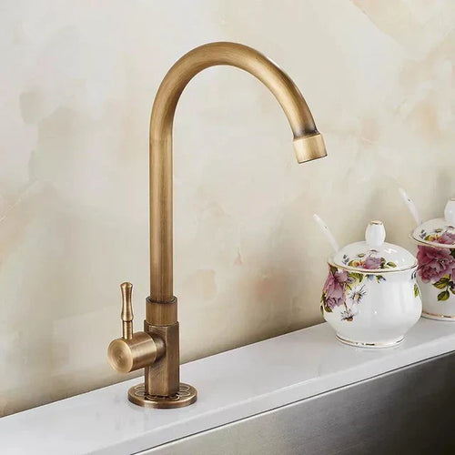 SwanFlow - Antikk kjøkkenkran med elegant svanehalsdesign Luvikno