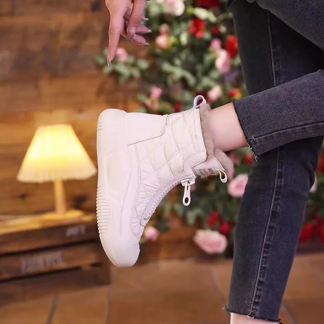 Luvik | Vedenpitävät Liukkaudenestokengät