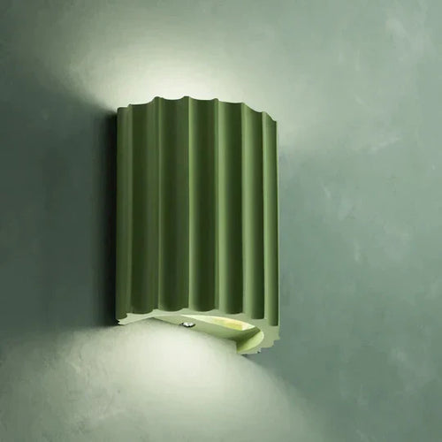 Luvikno | RibbleWall | Stilig vegglampe laget av harpiks