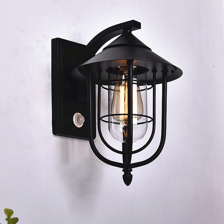 Moderne industriell jern vanntett menneskekroppssensor 1-lampe utendørs vegglampe for utendørs terrasse | Luvikno