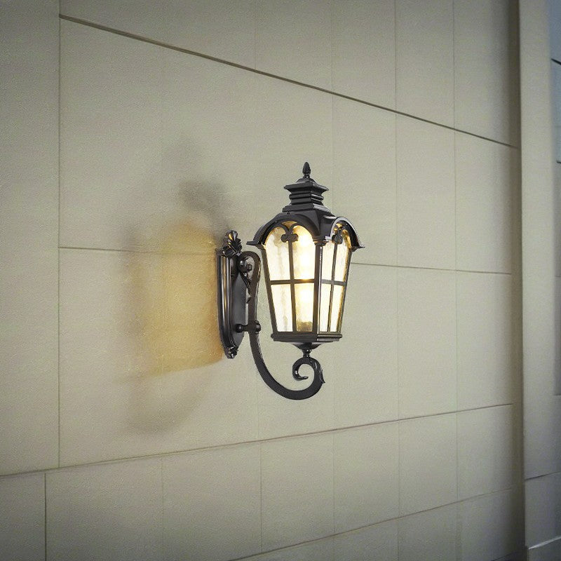 Tradisjonell europeisk kvadrilateral vindusformet aluminiums glass 1-lyskilde vegglampe for utendørs patio | Luvikno