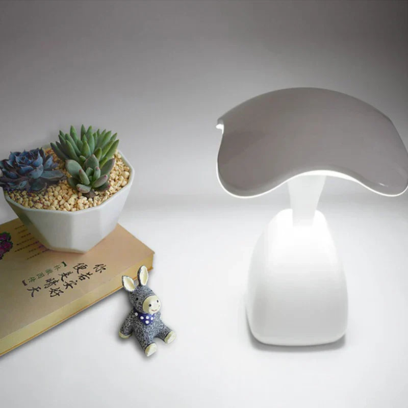 LED Touch Nattlampe – Moderne Dimbar Bordlampe for Soverom og Kontor | Luvikno