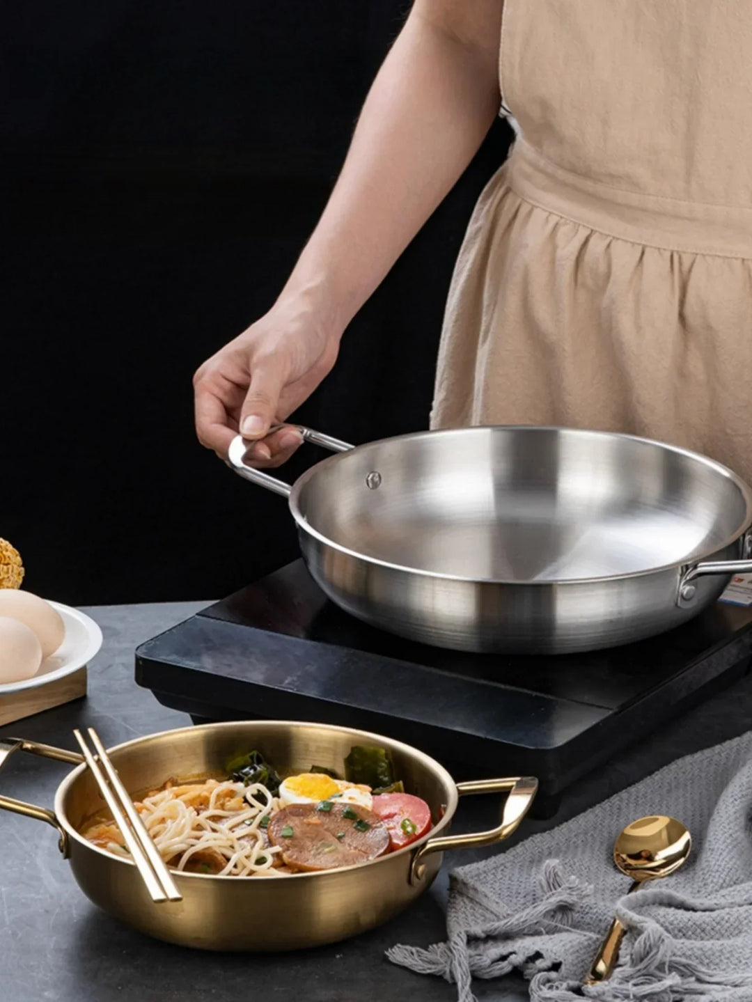 GastroPan – Rustfritt Stål Saus- og Paella-panne med Håndtak Luvikno