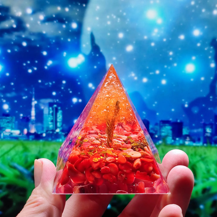 Orgonittpyramide med ametyst pendel – Energi, Beskyttelse og Dekorasjon | Luvikno
