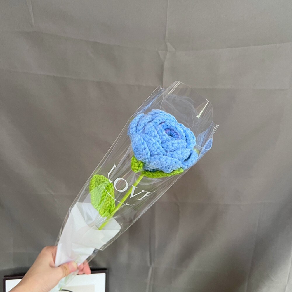Håndstrikket rosebukett