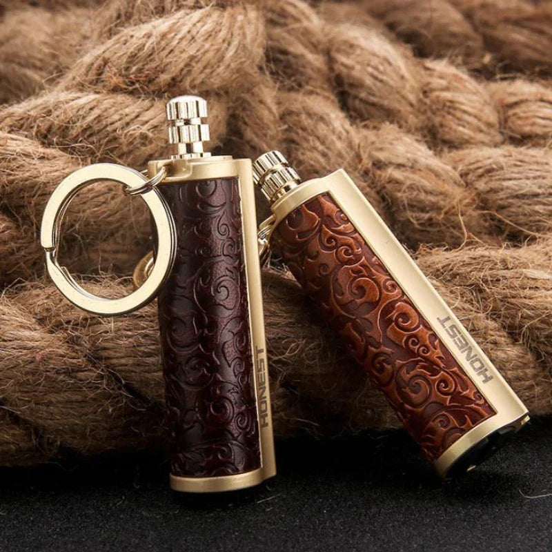 Lærri nøkkelring Metall Tenner Inferno Lighter | Luvikno