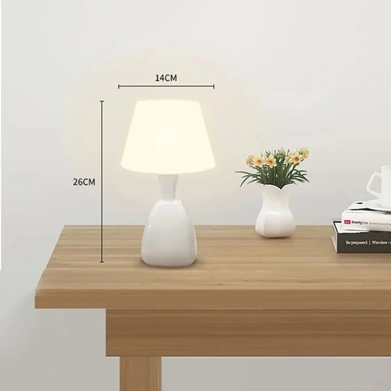 LED Touch Nattlampe – Moderne Dimbar Bordlampe for Soverom og Kontor | Luvikno