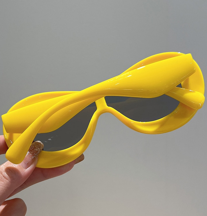 Esha Solbriller | Med futuristisk motedesign | Luvikno