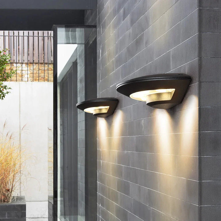 Moderne LED utendørs vegglampe for hage og terrasse – Værbestandig, energieffektiv og dekorativ | Luvikno