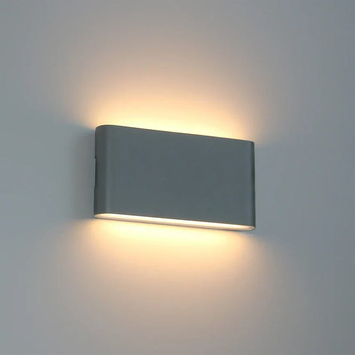 Værbestandig LED vegglampe, Robust dekorativ vegglampe for innendørs og utendørs bruk | Luvikno