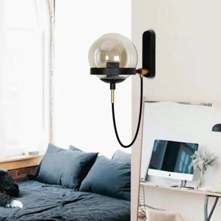 Nordisk moderne vegglampe