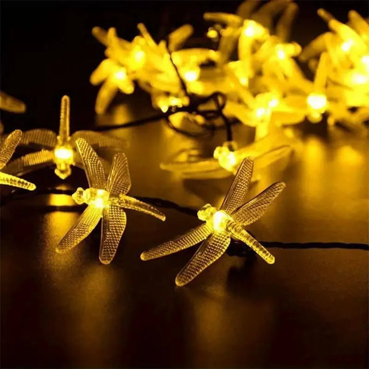 Luvikno | Sol String Lys Lumila | 5 m med 20 Drageflue LED-er | 8 Moduser | Vanntett & Egnet for Utendørs