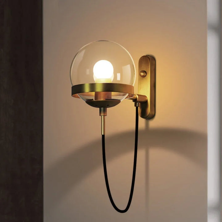 Nordisk moderne vegglampe