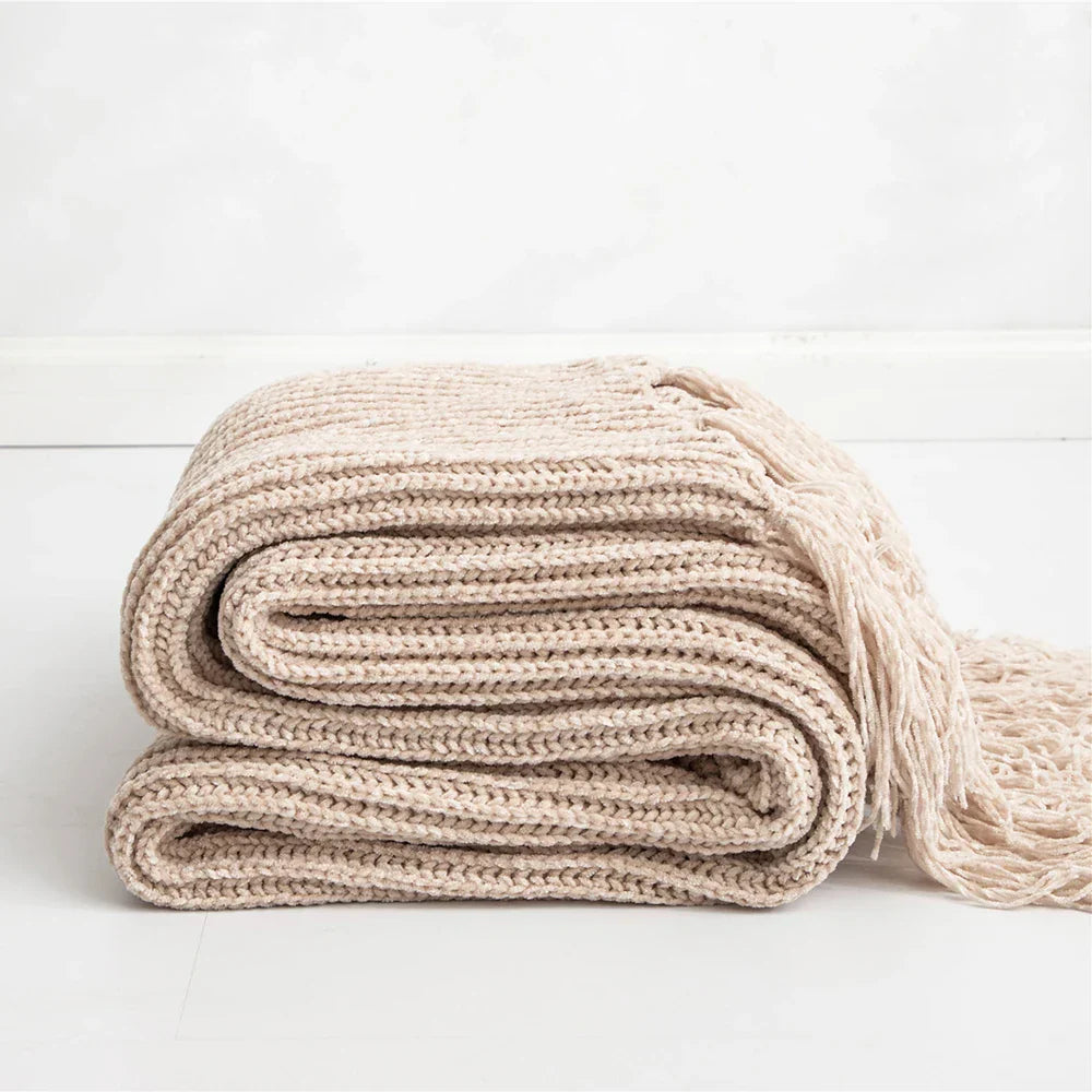 HeartCozy Blanket – Luxe Chenille Blanket with Heart Fringes Luvikno