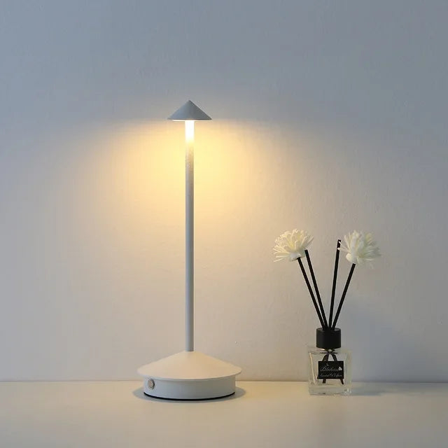 Luvikno | Raderbar Bordlampe Kreativ Spisestue Berøring Led Hotell Bar Kaffe Pina Pro Bordlampe Dekorativ Skrivebordslampe