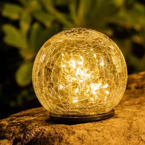 LED hagebelysning i sprukket glassutseende – solballlamper for utendørs bruk og dekorasjon | Luvikno