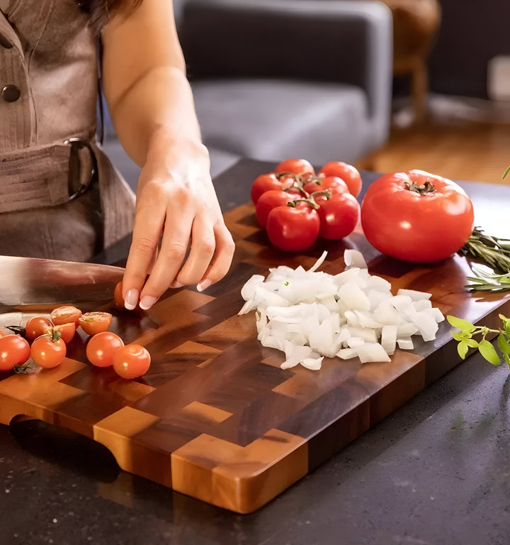 ChefHaven Board – Akasie Trettingbrett med Dobbeltsidet Overflate | Luvikno