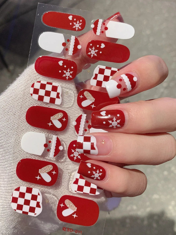 GlitzNail – Festive Christmas Nails Rask, Komplett Uten Salong Luvikno