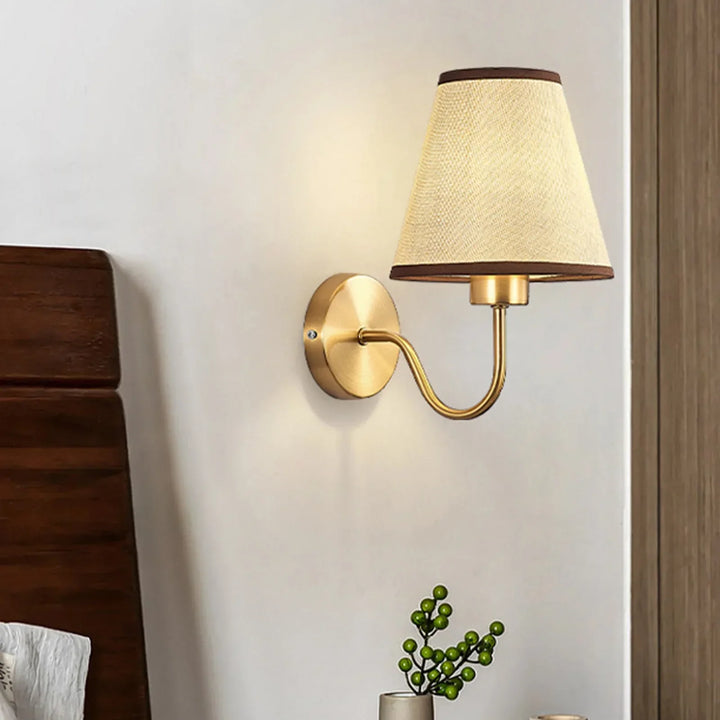Luvikno | RusticGlow - Vegglampe av Stoff i Amerikansk Stil