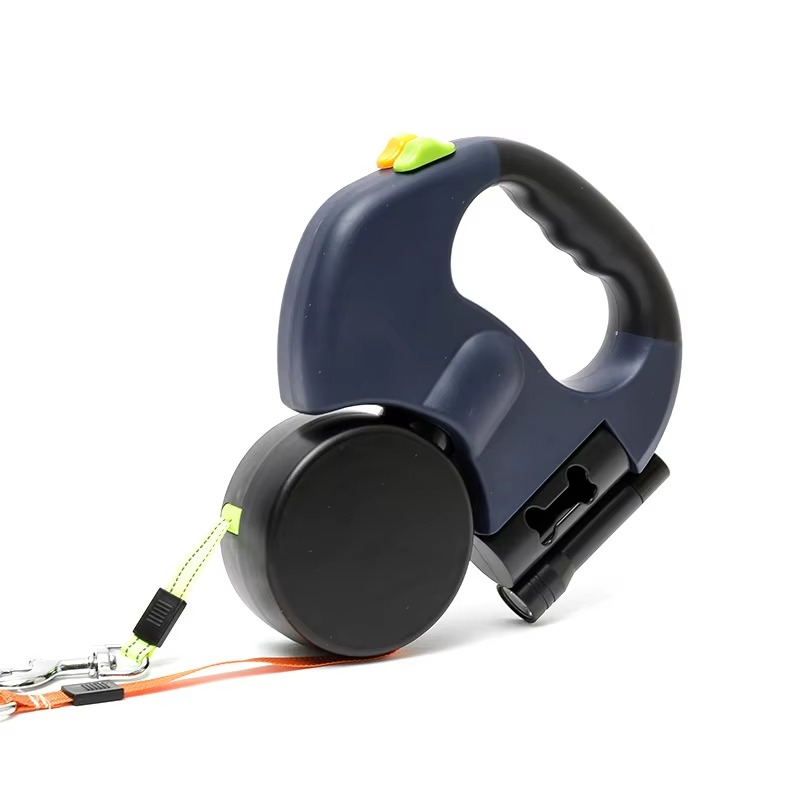 Dual Dog Retractable Leash med innebygd lommelykt og pose dispenser Luvikno