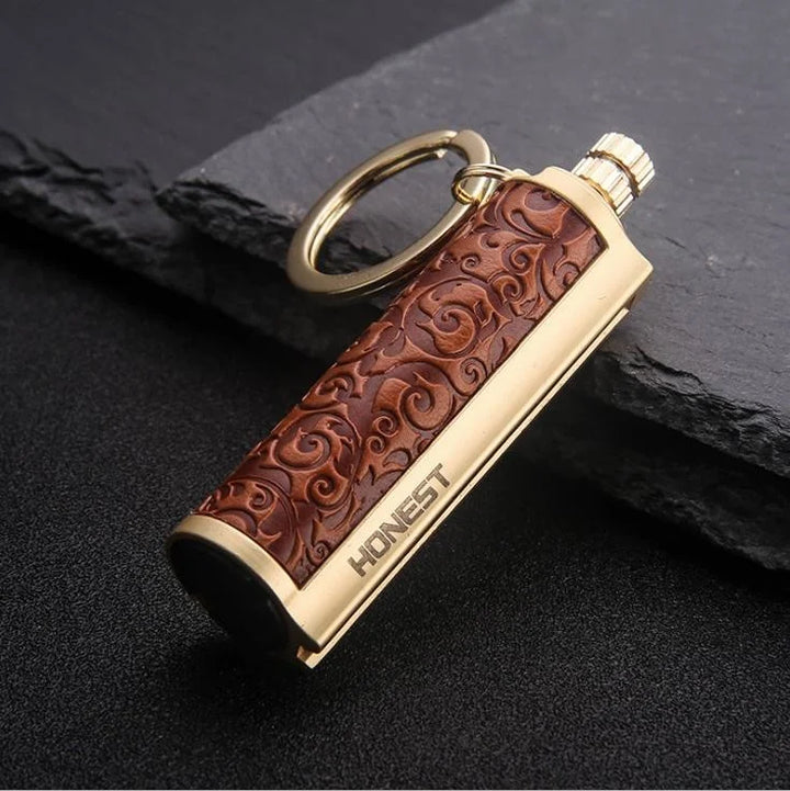 Lærri nøkkelring Metall Tenner Inferno Lighter | Luvikno