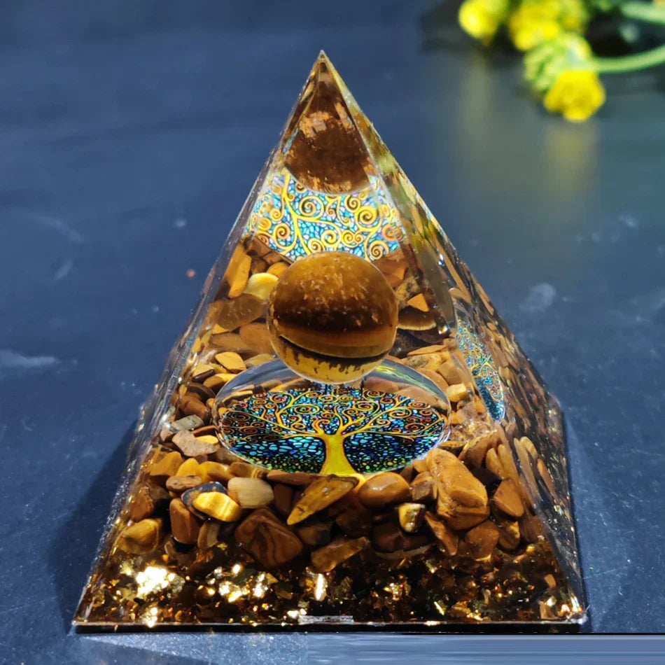 Orgonittpyramide med ametyst pendel – Energi, Beskyttelse og Dekorasjon | Luvikno
