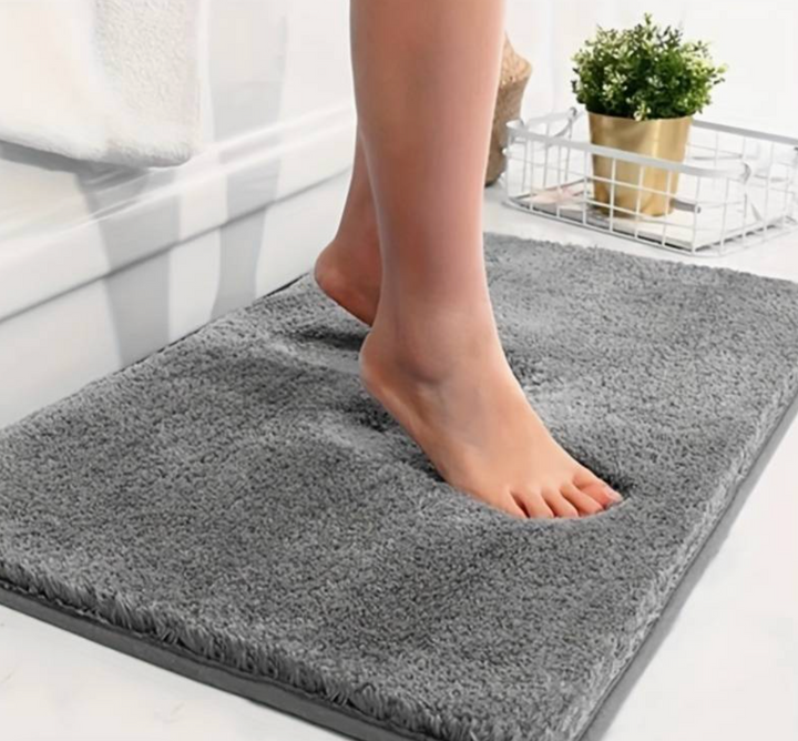 Tykk Mikrofiber Badmatte - Myk, Absorberende, Rutschfri - Perfekt for Bad og Soverom | Luvikno