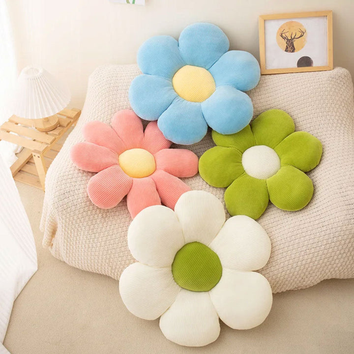 Daisy Plush Cushion | Luvikno