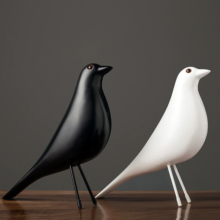 Scandi House Bird – Nordisk dekorativ figur i svart eller hvit | Luvikno