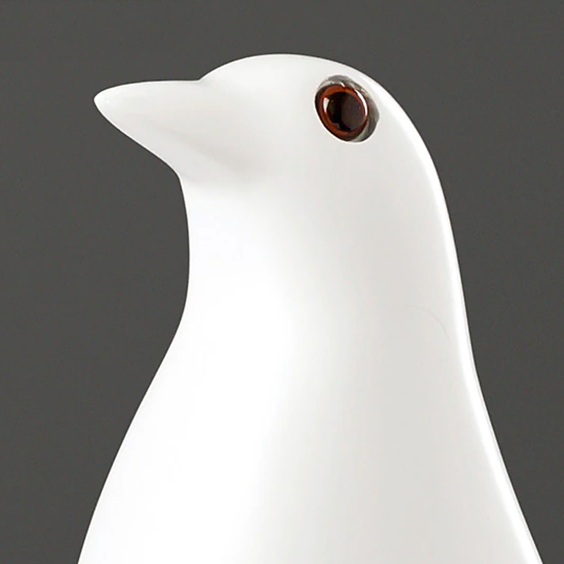 Scandi House Bird – Nordisk dekorativ figur i svart eller hvit | Luvikno
