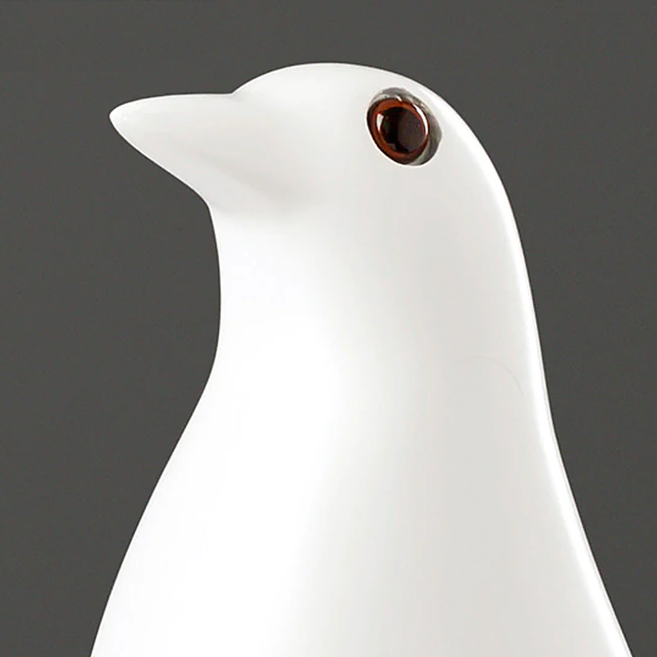 Scandi House Bird – Nordisk dekorativ figur i svart eller hvit | Luvikno