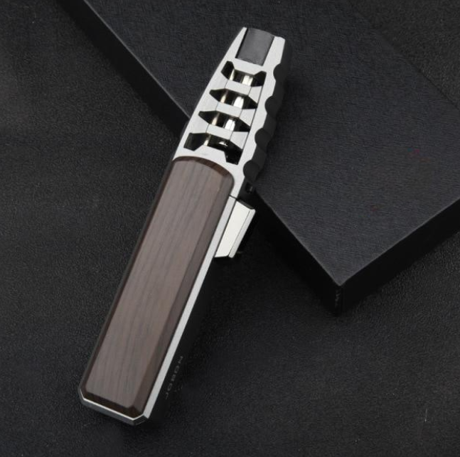 BlazeGuard Lighter – Robust Vindbeskytter Flamme for Adventure Luvikno