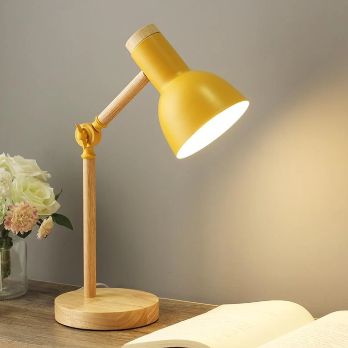 Luvikno | Skandinavisk bordlampe laget av tre