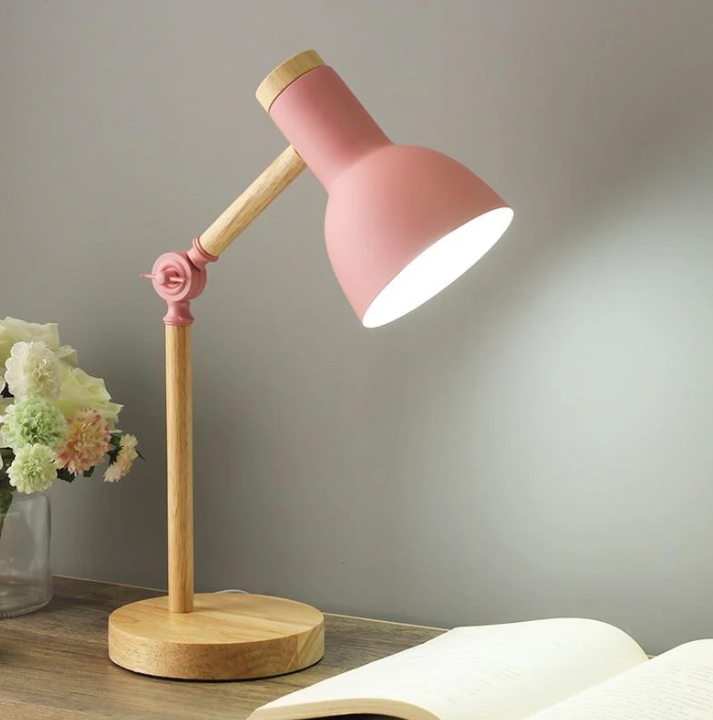 Luvikno | Skandinavisk bordlampe laget av tre