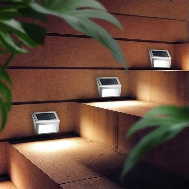 Luvikno | Lunettra Soltrinnlys Rustfritt Stål | 3 LED-lys | IP45 Vanntett | Miljøvennlig & Korrosjonsbestandig | For Hage, Gjerde & Vegg