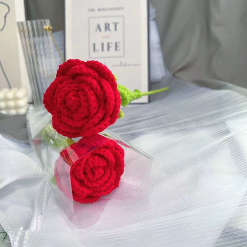 Håndstrikket rosebukett