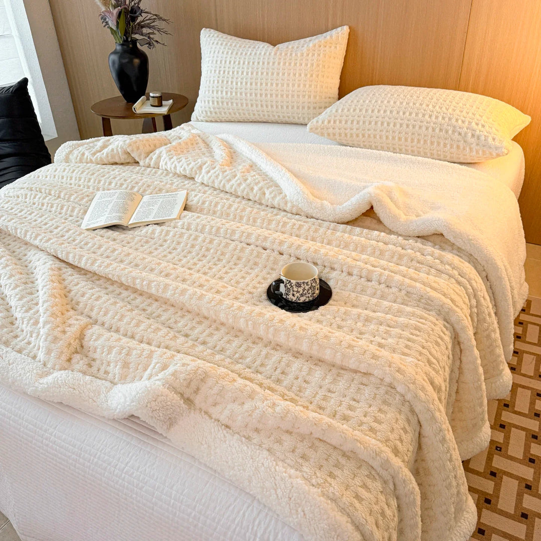 Vinter Drøm Teppet – Dobbel Lag Fleece Teppet med Lamull Utseende | Ultra Varmt, Mykt & Hudvennlig | For Sofa, Seng & Kalde Vinterdager Luvikno