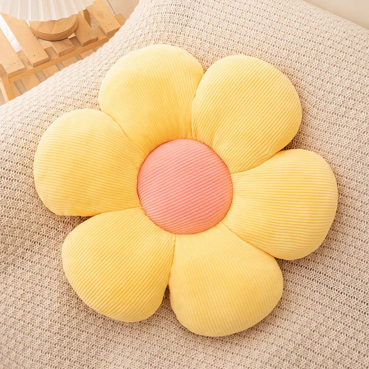 Daisy Plush Cushion | Luvikno
