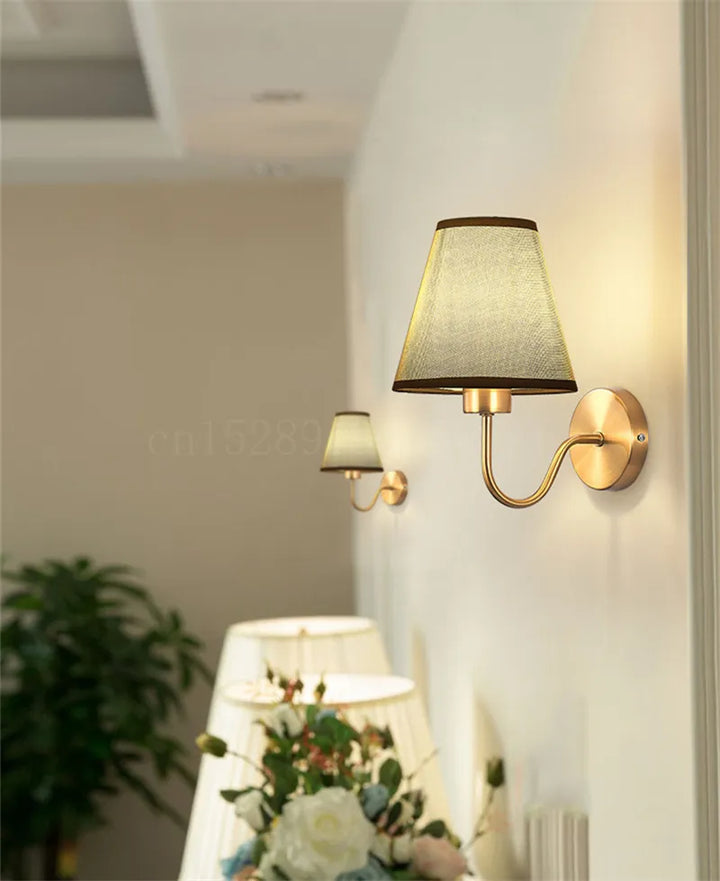 Luvikno | RusticGlow - Vegglampe av Stoff i Amerikansk Stil
