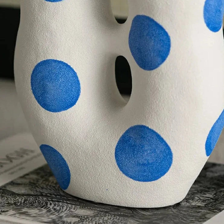 Blå prikkete wonky vase | Luvikno