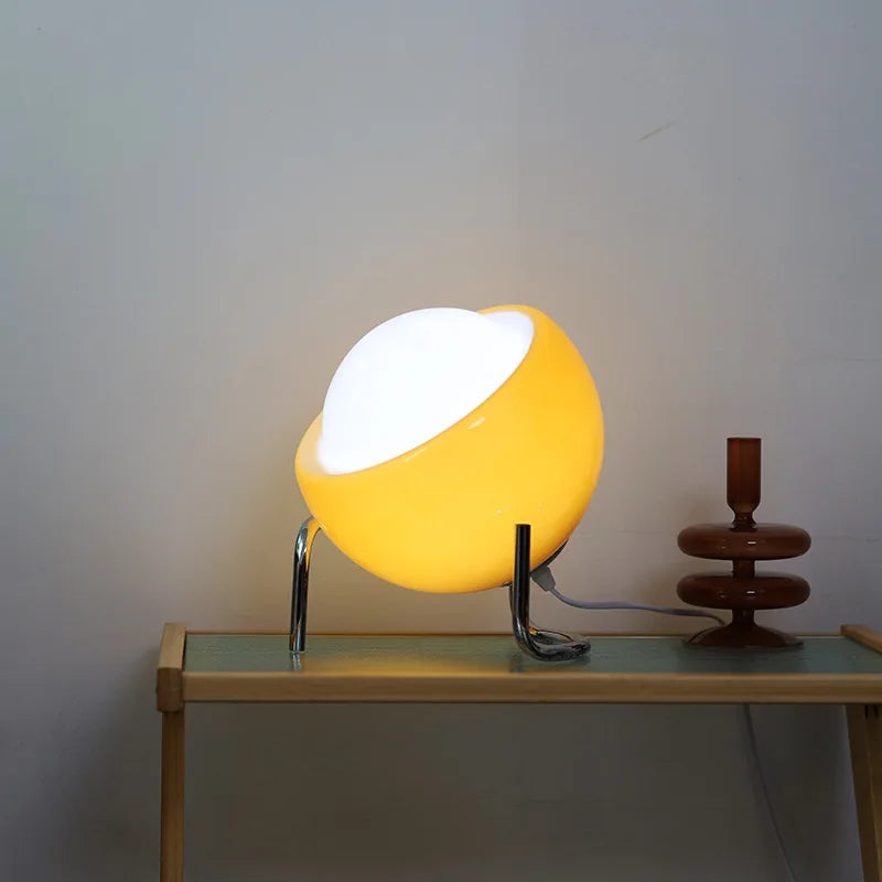 Aurivio Bordlampe | Glass & Rustfritt Stål | Retro-Nordisk Design | LED Nattlys Beige/Oransje | Ø21×H25 cm Luvikno