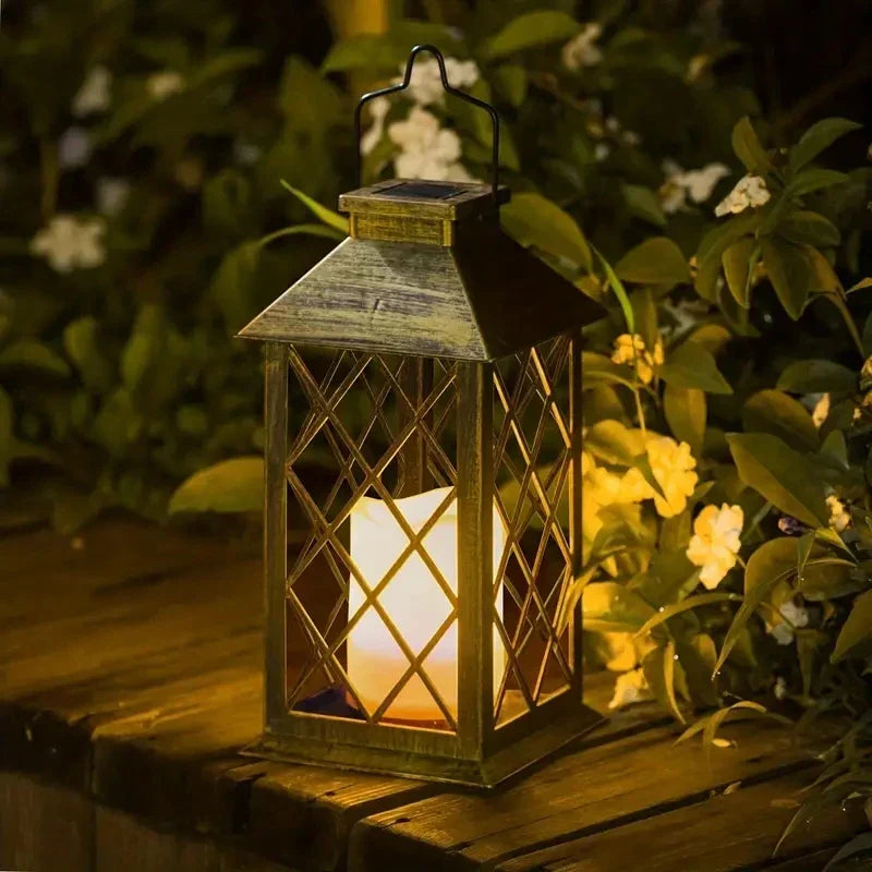 Noctis Garden Lantern - Magisk Solenergi Hagebelysning | Luvikno