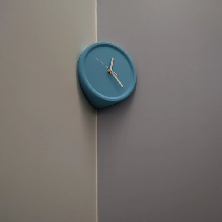 SilentCorner Klokke - Stilig Stille Veggklokke uten Boring Luvikno