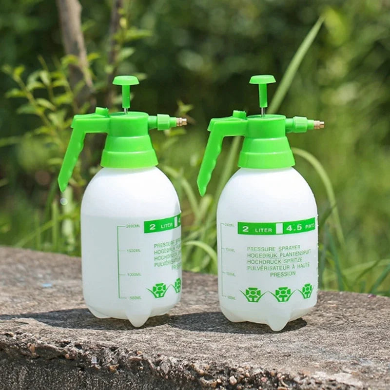 Luvikno | Spray Flaske Plantura | 2L Hage Sprayer | Justerbart Dyse & Håndpumpe | For Plante & Blomsterpleie