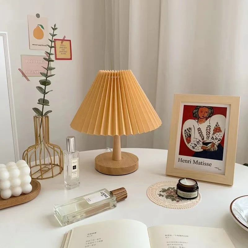 Luvikno | Sammenleggbar Plissebordlampe - Stilfull Sammenleggbar LED Bordlampe for Unik Interiørdesign