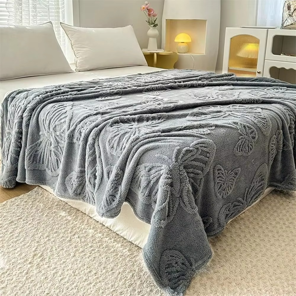 Dobbeltsidig avkjølende teppe med pustende kald effekt og 3D sommerfugl jacquard-design | Luvikno